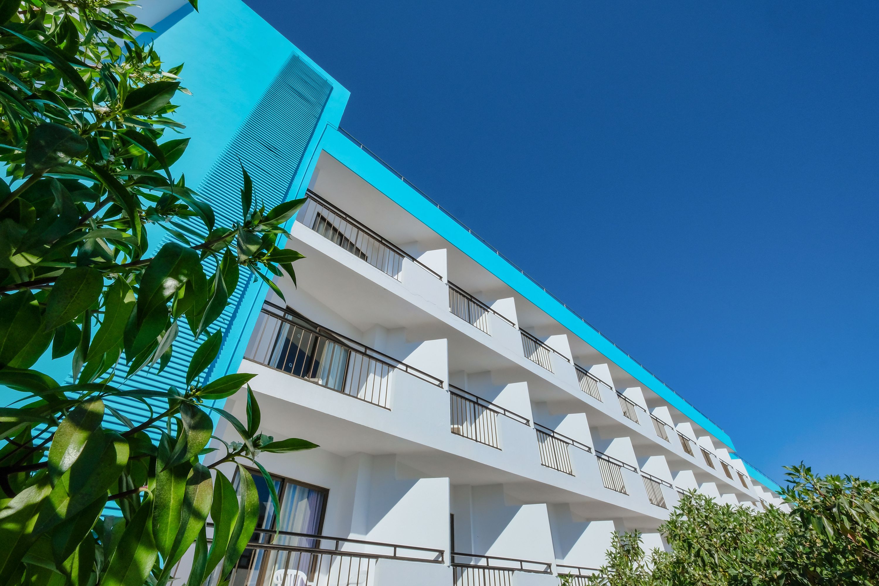 Hôtel AzuLine Mar Amantis & II 3*, Séjour Espagne & ses îles, Baléares, Ibiza par Ôvoyages Hôtel AzuLine Mar Amantis & II 3*, Séjour Espagne & ses îles, Baléares, Ibiza par Ôvoyages