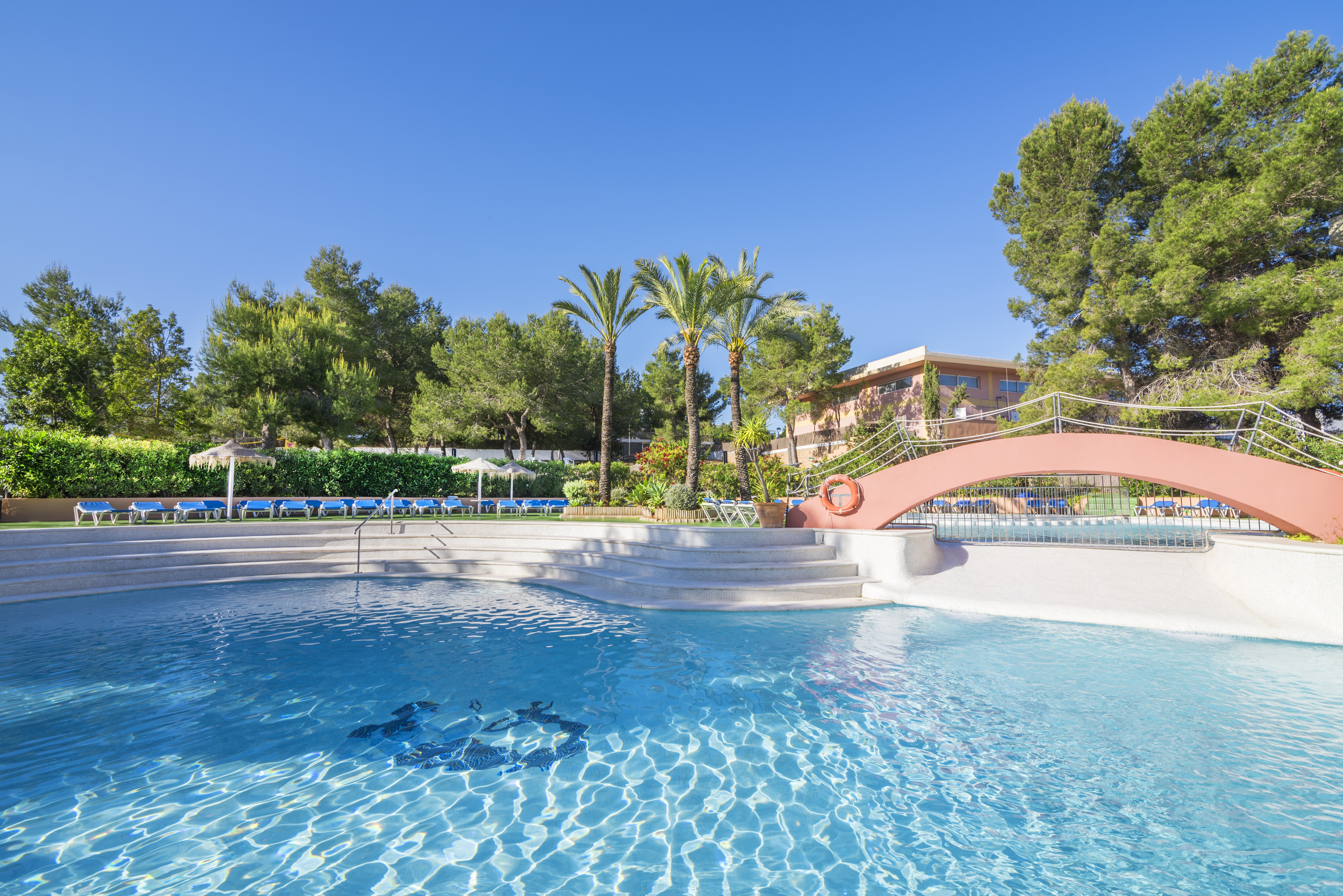 Hôtel AzuLine Mar Amantis & II 3*, Séjour Espagne & ses îles, Baléares, Ibiza par Ôvoyages Hôtel AzuLine Mar Amantis & II 3*, Séjour Espagne & ses îles, Baléares, Ibiza par Ôvoyages