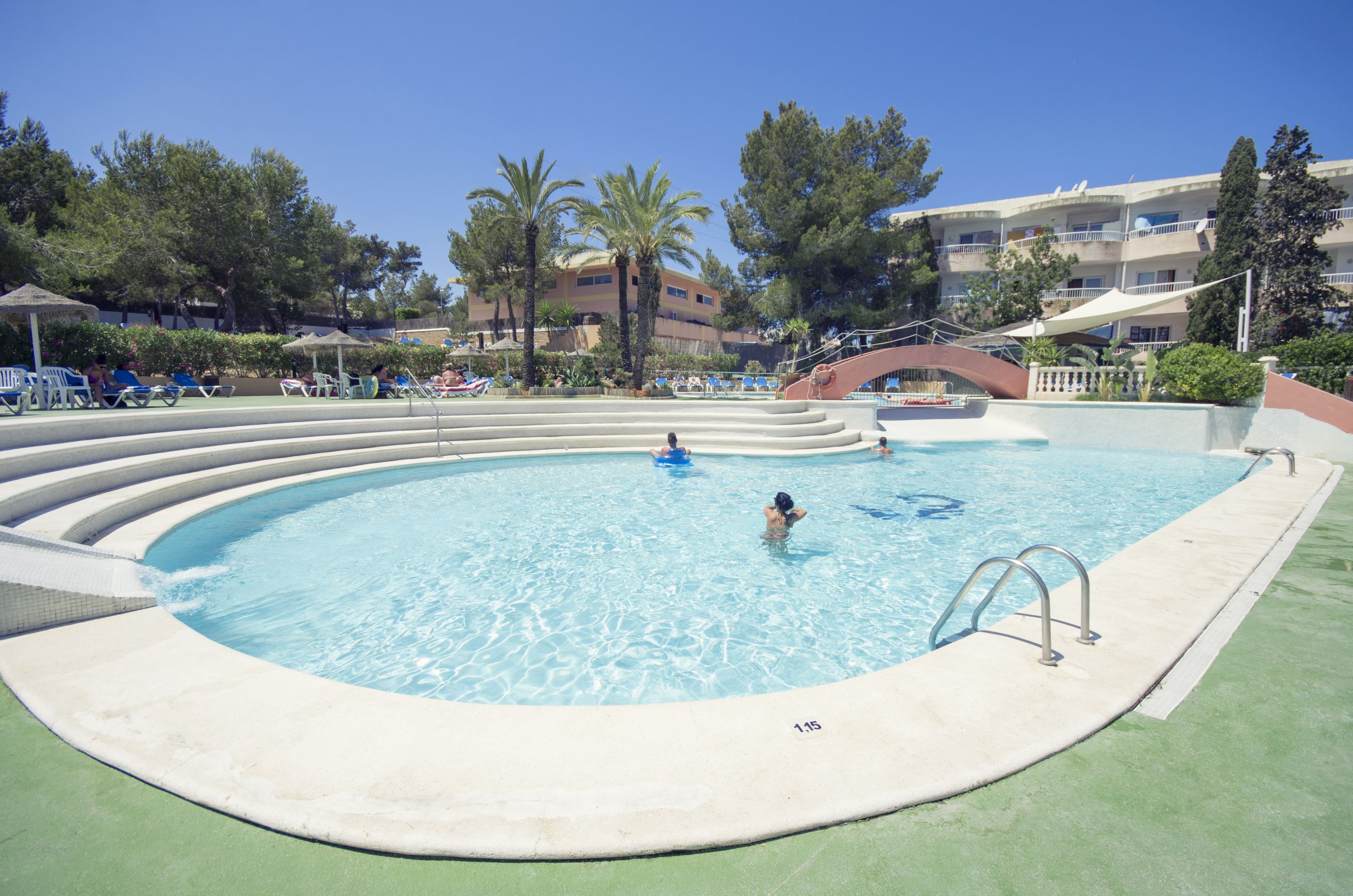 Hôtel AzuLine Mar Amantis & II 3*, Séjour Espagne & ses îles, Baléares, Ibiza par Ôvoyages Hôtel AzuLine Mar Amantis & II 3*, Séjour Espagne & ses îles, Baléares, Ibiza par Ôvoyages