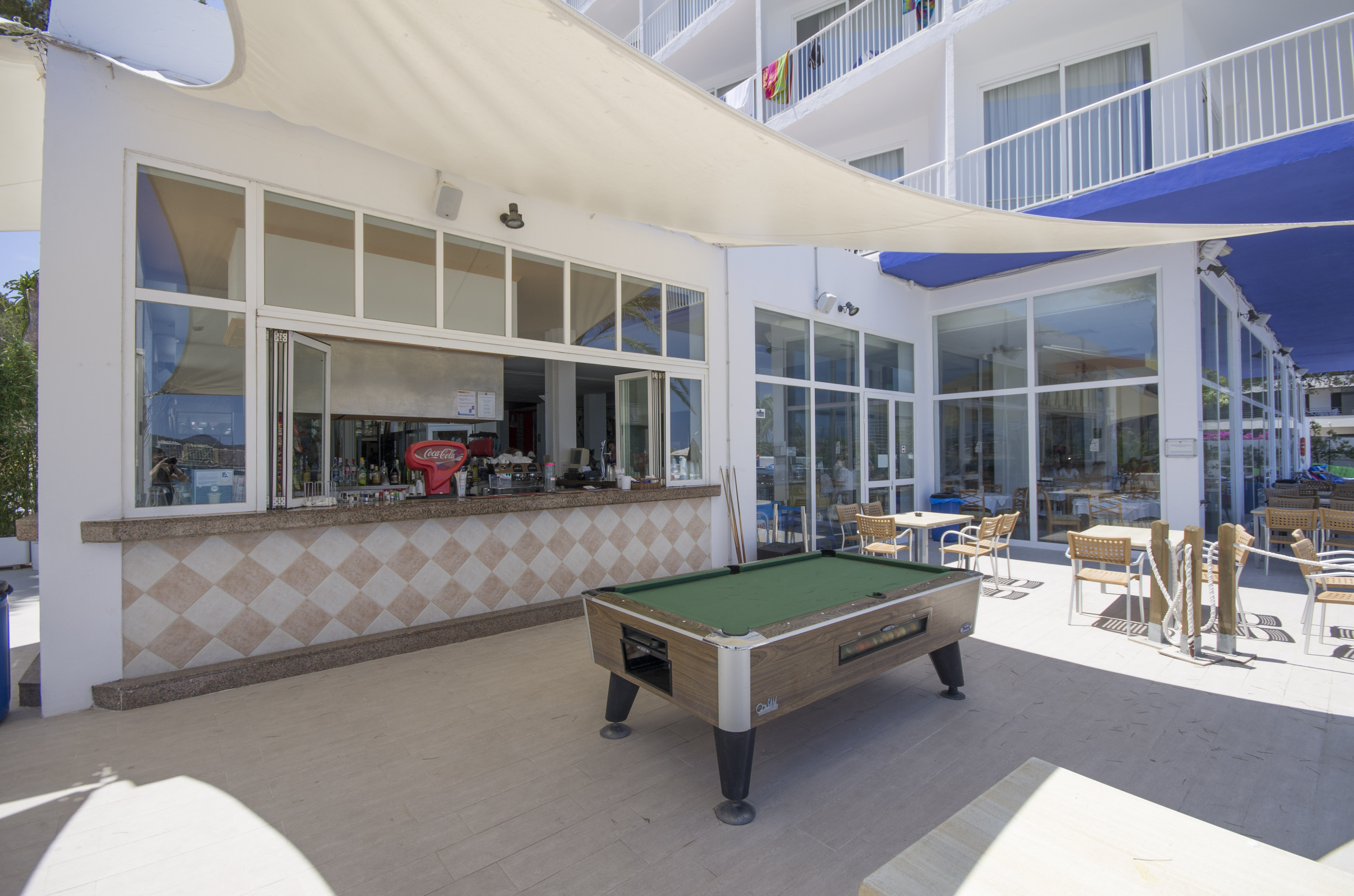 Hôtel AzuLine Mar Amantis & II 3*, Séjour Espagne & ses îles, Baléares, Ibiza par Ôvoyages Hôtel AzuLine Mar Amantis & II 3*, Séjour Espagne & ses îles, Baléares, Ibiza par Ôvoyages