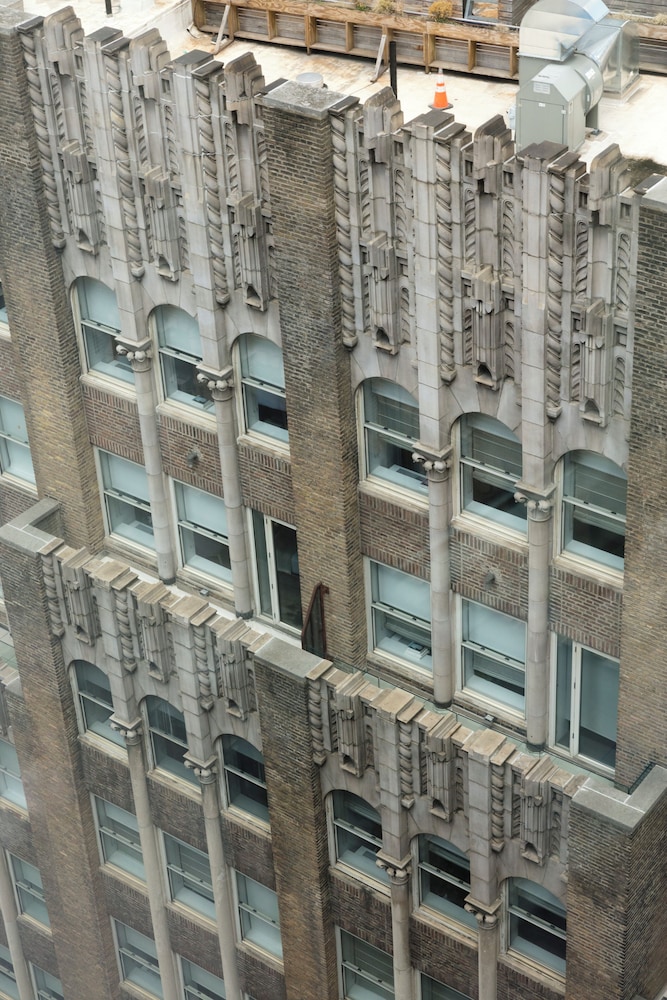 Hôtel The Artezen 4*