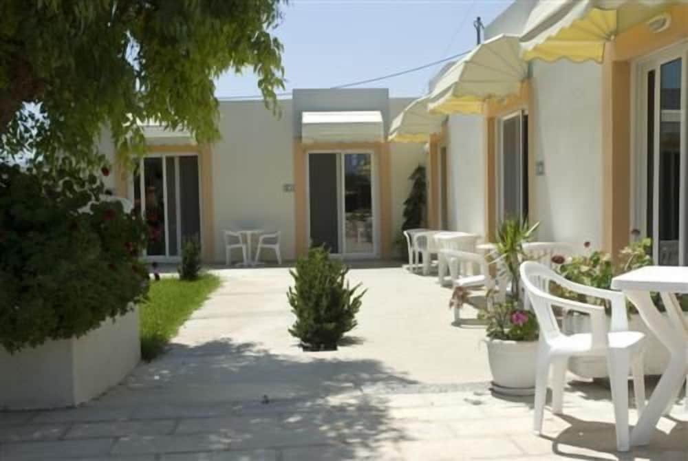 Hôtel Meliton 3*, Séjour Grèce & ses îles, Rhodes par Ôvoyages Hôtel Meliton 3*, Séjour Grèce & ses îles, Rhodes par Ôvoyages