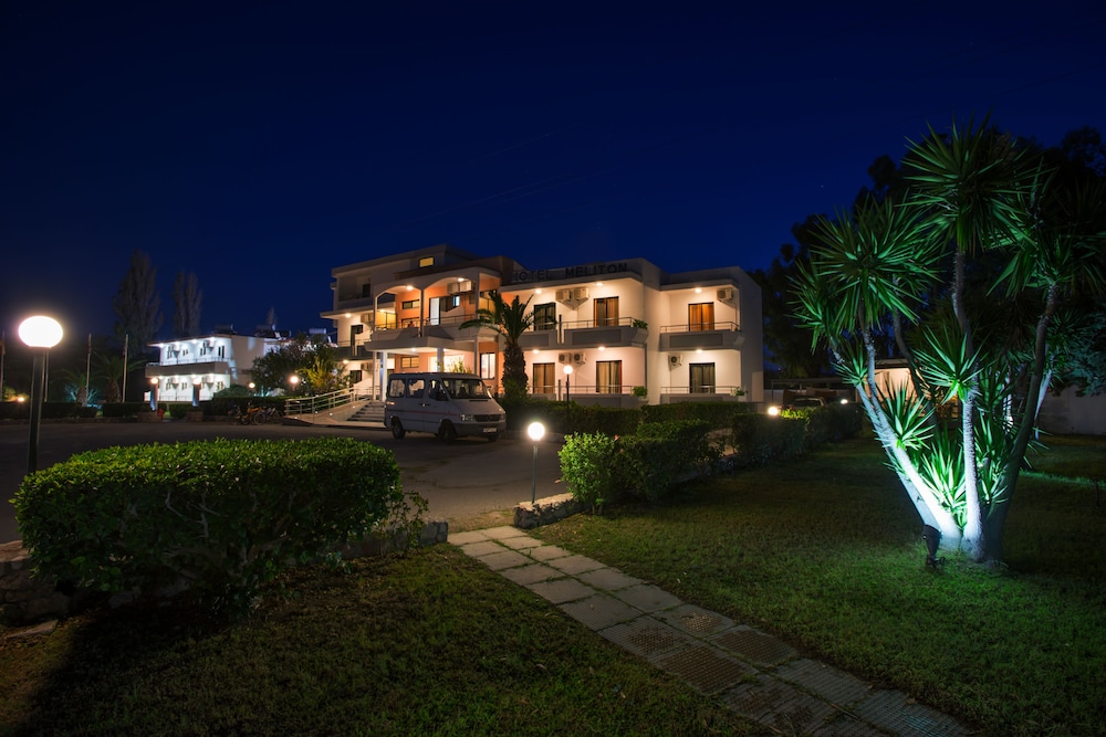 Hôtel Meliton 3*, Séjour Grèce & ses îles, Rhodes par Ôvoyages Hôtel Meliton 3*, Séjour Grèce & ses îles, Rhodes par Ôvoyages