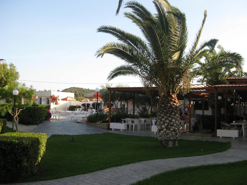 Hôtel Meliton 3*, Séjour Grèce & ses îles, Rhodes par Ôvoyages Hôtel Meliton 3*, Séjour Grèce & ses îles, Rhodes par Ôvoyages