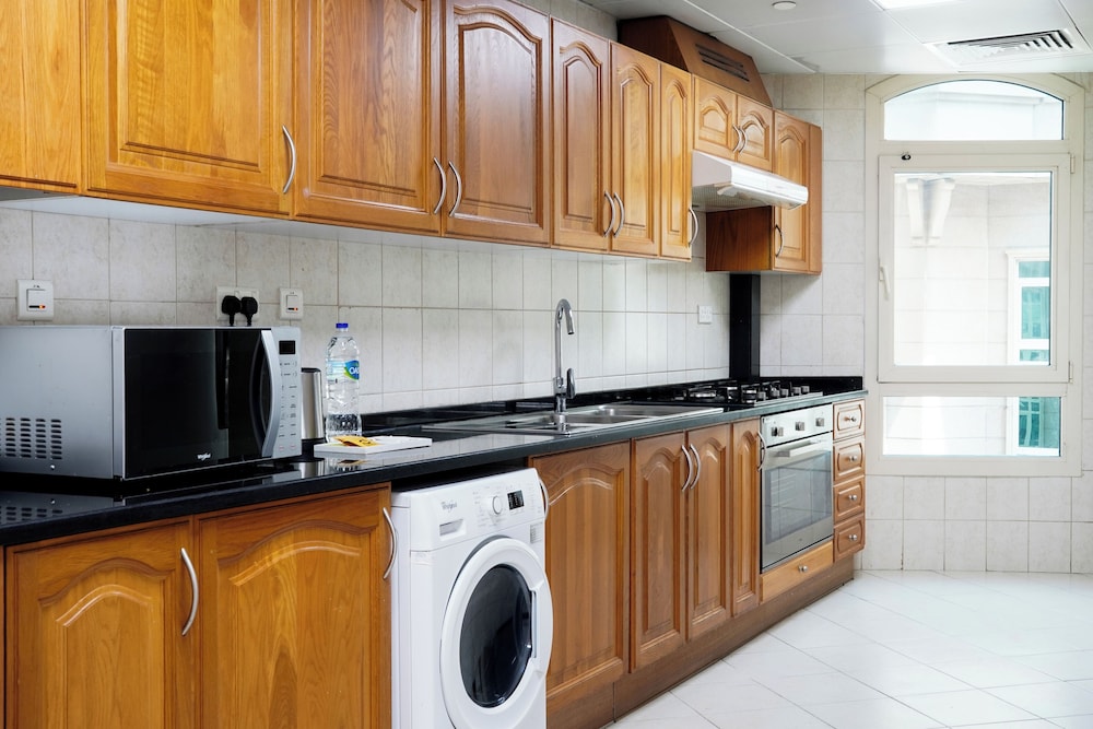 Swissôtel Al Murooj Dubai 5*