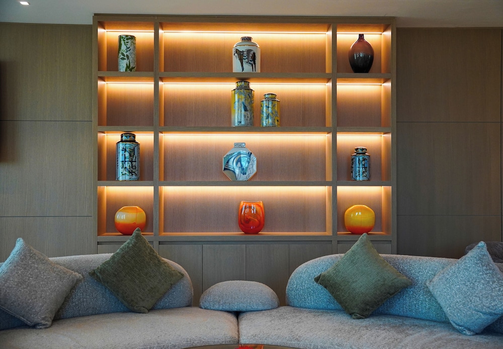 Swissôtel Al Murooj Dubai