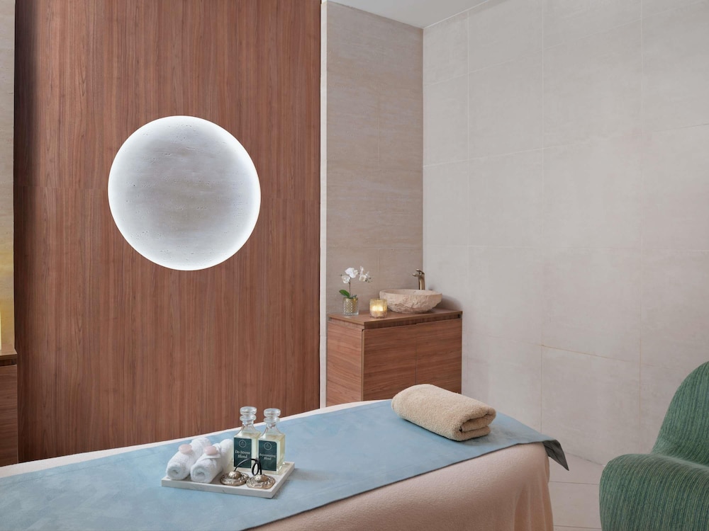 Hôtel Swissôtel Al Murooj Dubai 5*, Séjour Emirats Arabes Unis, Dubaï par Ôvoyages Hôtel Swissôtel Al Murooj Dubai 5*, Séjour Emirats Arabes Unis, Dubaï par Ôvoyages