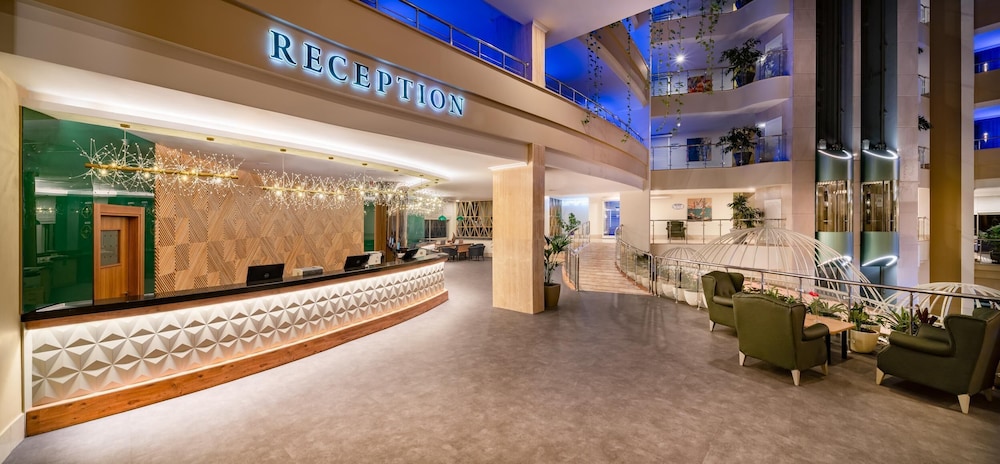 Pine Beach Belek 5*, Séjour Turquie, Antalya par Ôvoyages