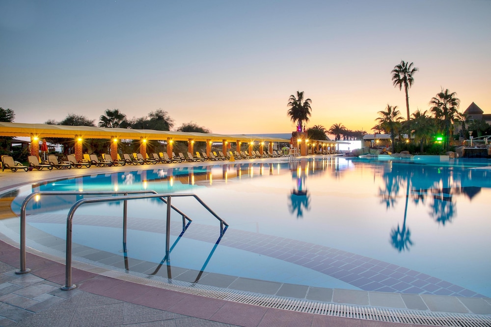 Pine Beach Belek 5*, Séjour Turquie, Antalya par Ôvoyages