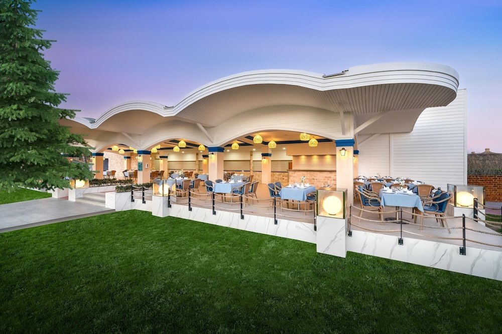 Pine Beach Belek 5*, Séjour Turquie, Antalya par Ôvoyages