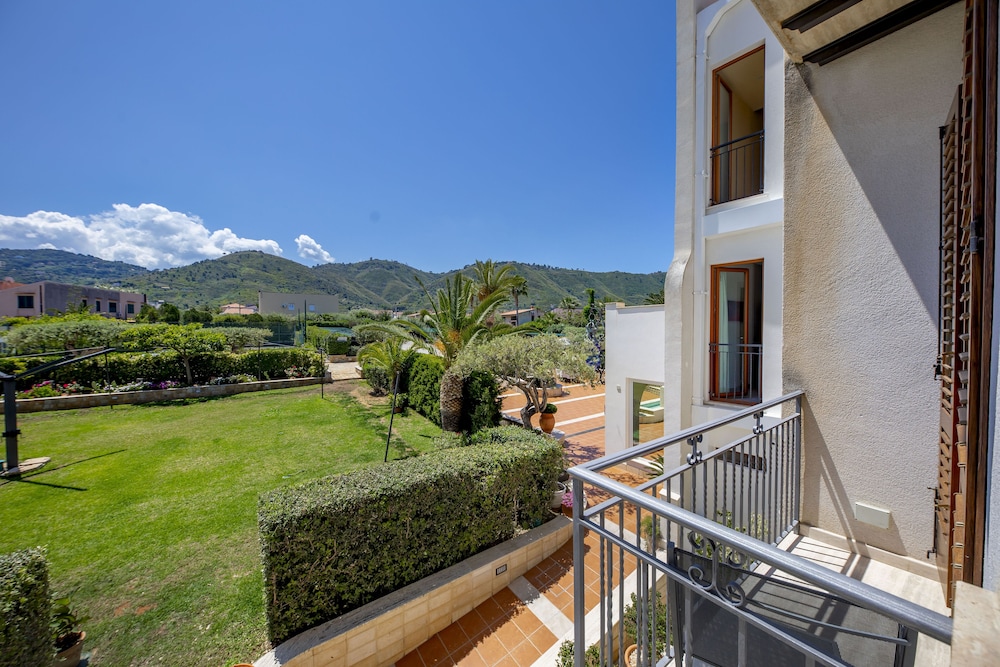 Hôtel Baia del Capitano 4*, Séjour Italie, Sicile par Ôvoyages Hôtel Baia del Capitano 4*, Séjour Italie, Sicile par Ôvoyages