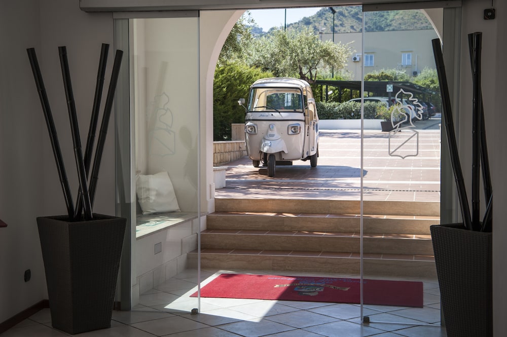 Hôtel Baia del Capitano 4*, Séjour Italie, Sicile par Ôvoyages Hôtel Baia del Capitano 4*, Séjour Italie, Sicile par Ôvoyages