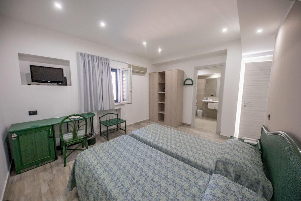 Hôtel Baia del Capitano 4*, Séjour Italie, Sicile par Ôvoyages Hôtel Baia del Capitano 4*, Séjour Italie, Sicile par Ôvoyages