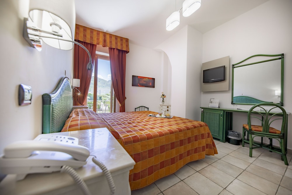 Hôtel Baia del Capitano 4*, Séjour Italie, Sicile par Ôvoyages Hôtel Baia del Capitano 4*, Séjour Italie, Sicile par Ôvoyages