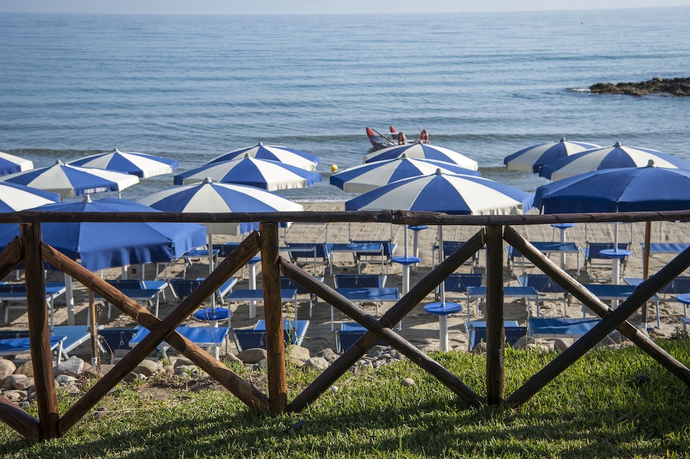 Hôtel Baia del Capitano 4*, Séjour Italie, Sicile par Ôvoyages Hôtel Baia del Capitano 4*, Séjour Italie, Sicile par Ôvoyages