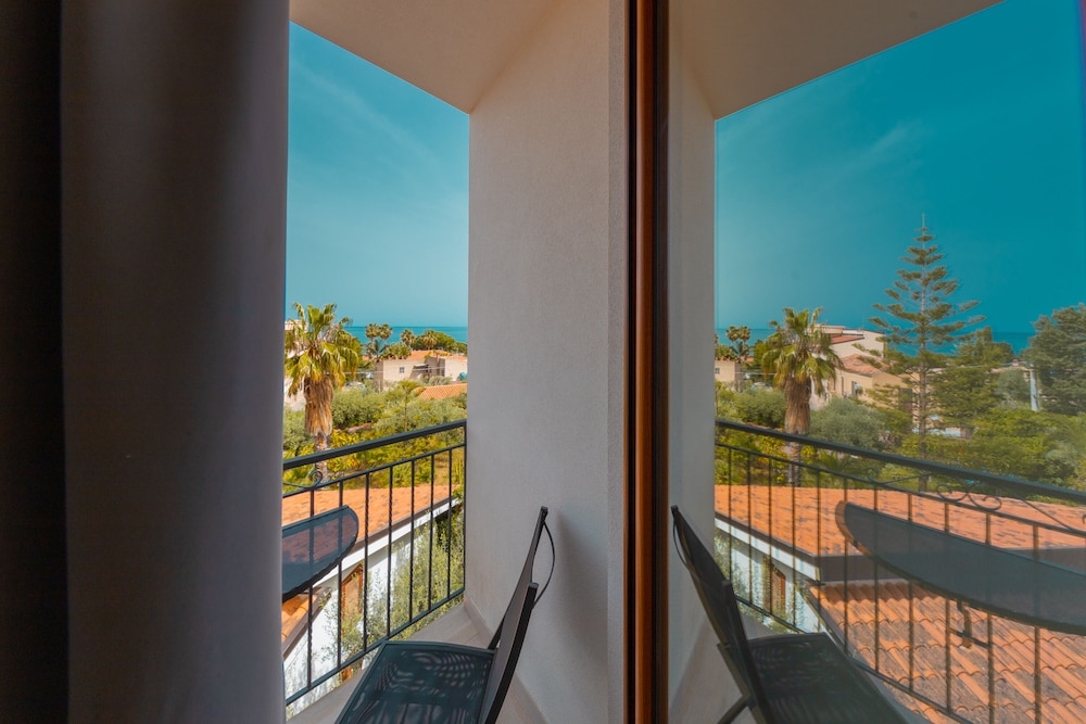 Hôtel Baia del Capitano 4*, Séjour Italie, Sicile par Ôvoyages Hôtel Baia del Capitano 4*, Séjour Italie, Sicile par Ôvoyages