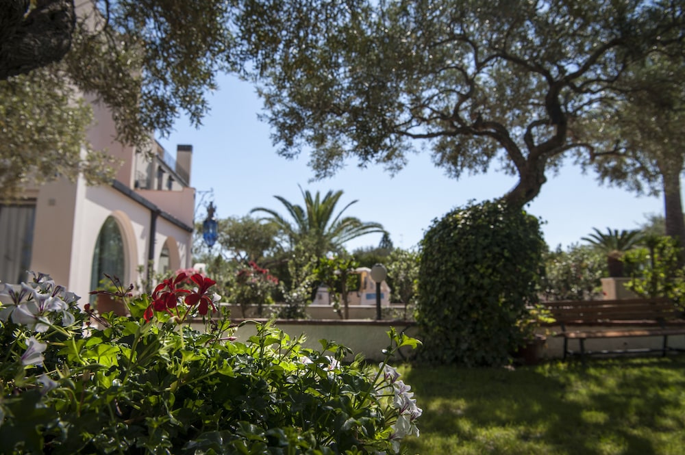 Hôtel Baia del Capitano 4*, Séjour Italie, Sicile par Ôvoyages Hôtel Baia del Capitano 4*, Séjour Italie, Sicile par Ôvoyages