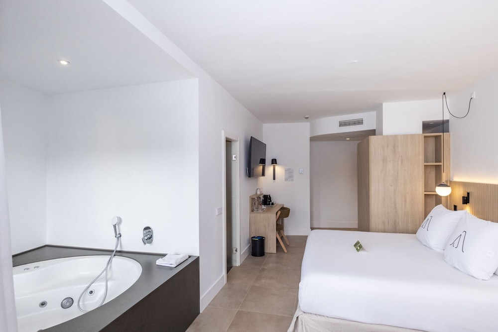 Hôtel Artiem Audax Spa & Wellness 4* Adult Only +18, Séjour Espagne & ses îles, Baléares, Minorque par Ôvoyages Hôtel Artiem Audax Spa & Wellness 4* Adult Only +18, Séjour Espagne & ses îles, Baléares, Minorque par Ôvoyages