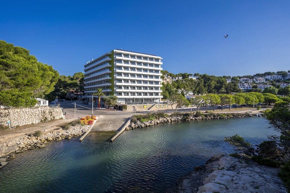 Hôtel Artiem Audax Spa & Wellness 4* Adult Only +18, Séjour Espagne & ses îles, Baléares, Minorque par Ôvoyages Hôtel Artiem Audax Spa & Wellness 4* Adult Only +18, Séjour Espagne & ses îles, Baléares, Minorque par Ôvoyages