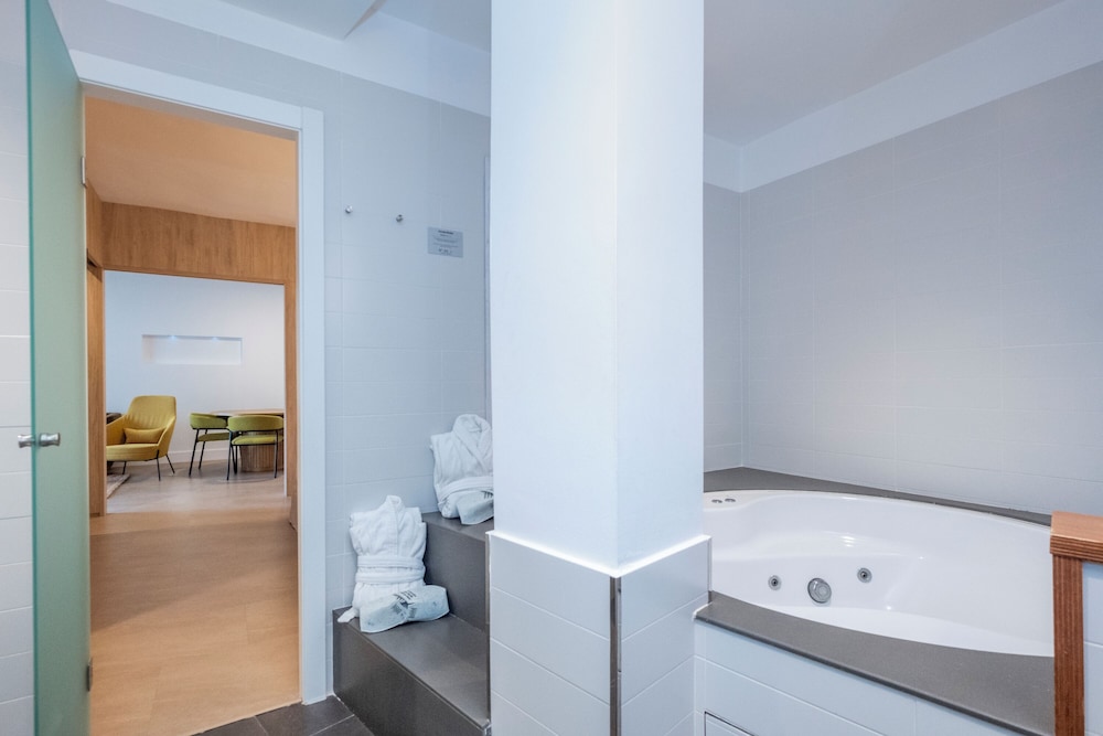 Hôtel Artiem Audax Spa & Wellness 4* Adult Only +18, Séjour Espagne & ses îles, Baléares, Minorque par Ôvoyages Hôtel Artiem Audax Spa & Wellness 4* Adult Only +18, Séjour Espagne & ses îles, Baléares, Minorque par Ôvoyages
