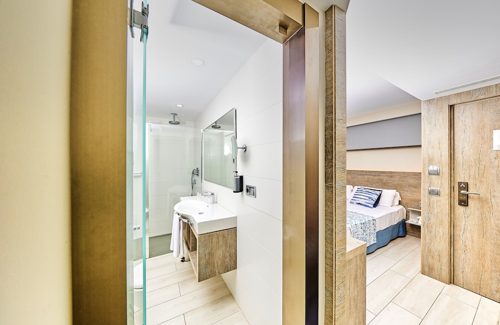 Hôtel Leonardo Royal Mallorca Palmanova Bay 4*, Séjour Espagne & ses îles, Baléares, Majorque par Ôvoyages Hôtel Leonardo Royal Mallorca Palmanova Bay 4*, Séjour Espagne & ses îles, Baléares, Majorque par Ôvoyages