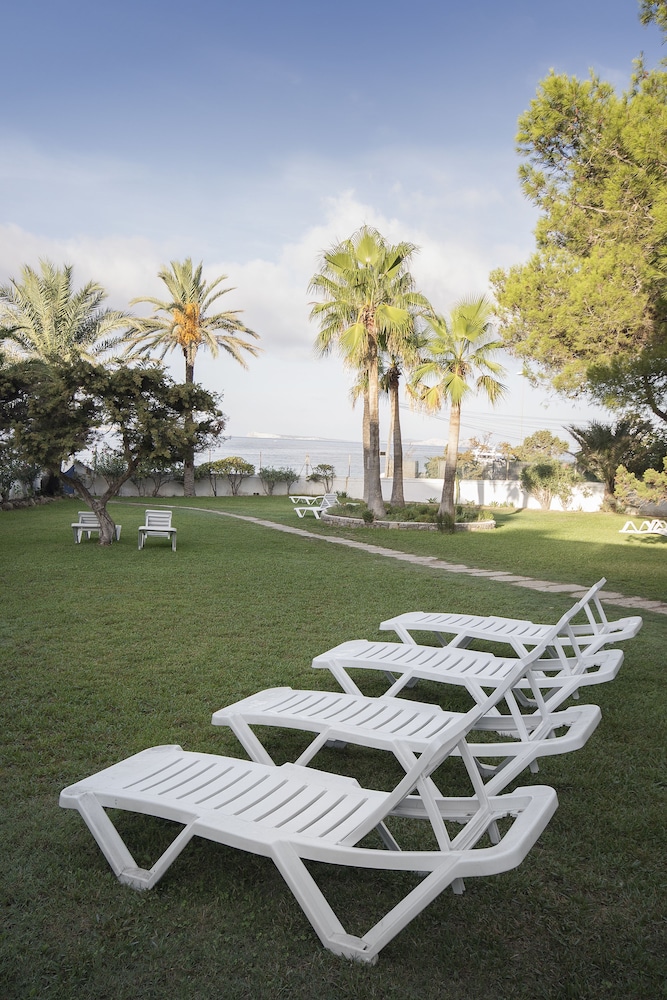 Hôtel Abrat 3*, Séjour Espagne & ses îles, Baléares, Ibiza par Ôvoyages Hôtel Abrat 3*, Séjour Espagne & ses îles, Baléares, Ibiza par Ôvoyages