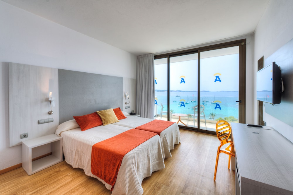 Hôtel Abrat 3*, Séjour Espagne & ses îles, Baléares, Ibiza par Ôvoyages Hôtel Abrat 3*, Séjour Espagne & ses îles, Baléares, Ibiza par Ôvoyages