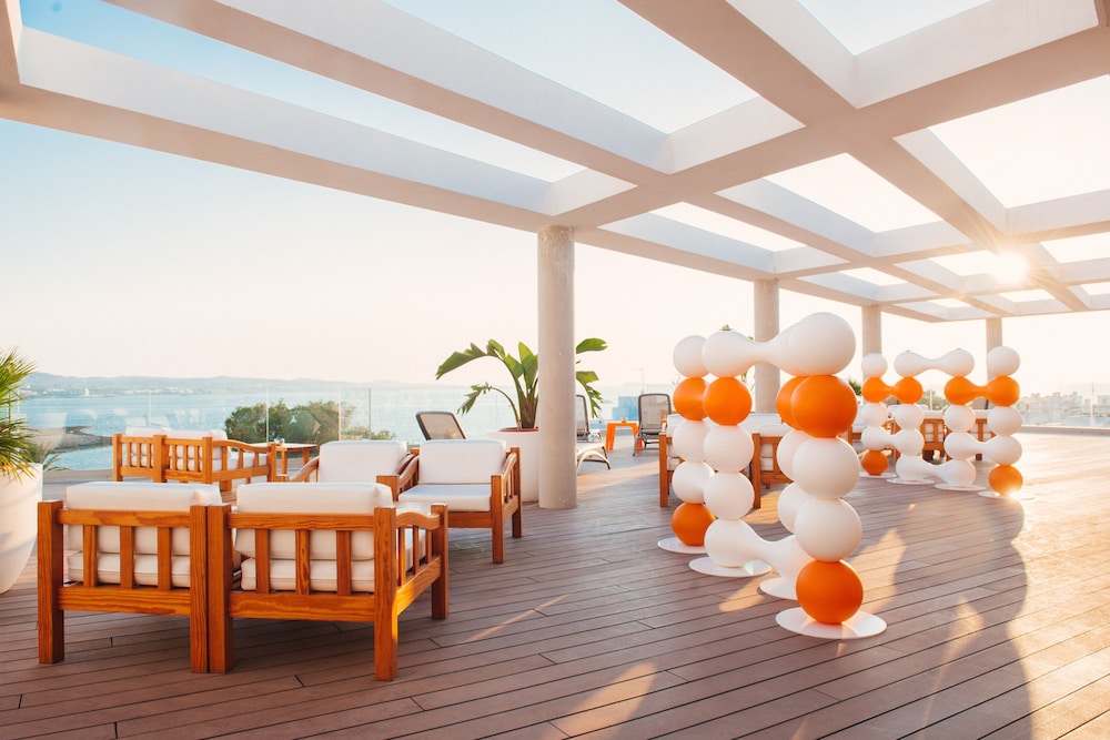 Hôtel Abrat 3*, Séjour Espagne & ses îles, Baléares, Ibiza par Ôvoyages Hôtel Abrat 3*, Séjour Espagne & ses îles, Baléares, Ibiza par Ôvoyages
