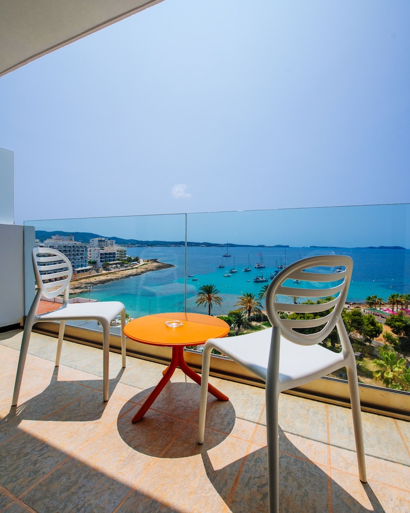 Hôtel Abrat 3*, Séjour Espagne & ses îles, Baléares, Ibiza par Ôvoyages Hôtel Abrat 3*, Séjour Espagne & ses îles, Baléares, Ibiza par Ôvoyages