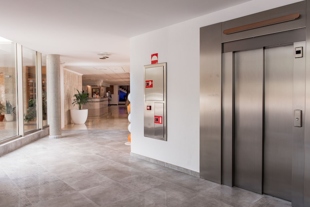 Hôtel Abrat 3*, Séjour Espagne & ses îles, Baléares, Ibiza par Ôvoyages Hôtel Abrat 3*, Séjour Espagne & ses îles, Baléares, Ibiza par Ôvoyages