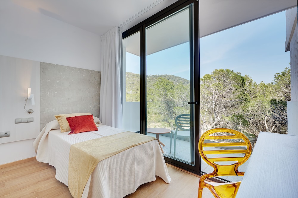 Hôtel Abrat 3*, Séjour Espagne & ses îles, Baléares, Ibiza par Ôvoyages Hôtel Abrat 3*, Séjour Espagne & ses îles, Baléares, Ibiza par Ôvoyages