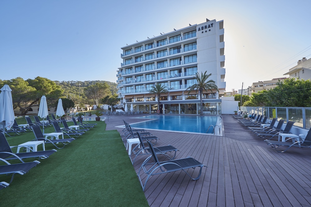 Hôtel Abrat 3*, Séjour Espagne & ses îles, Baléares, Ibiza par Ôvoyages Hôtel Abrat 3*, Séjour Espagne & ses îles, Baléares, Ibiza par Ôvoyages