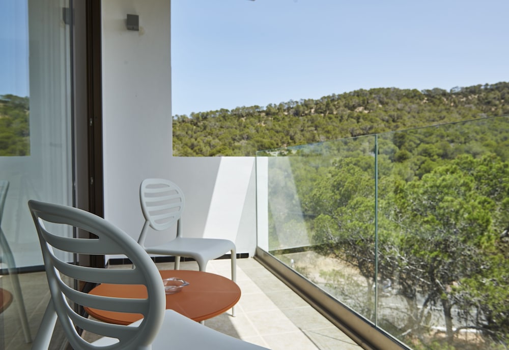 Hôtel Abrat 3*, Séjour Espagne & ses îles, Baléares, Ibiza par Ôvoyages Hôtel Abrat 3*, Séjour Espagne & ses îles, Baléares, Ibiza par Ôvoyages