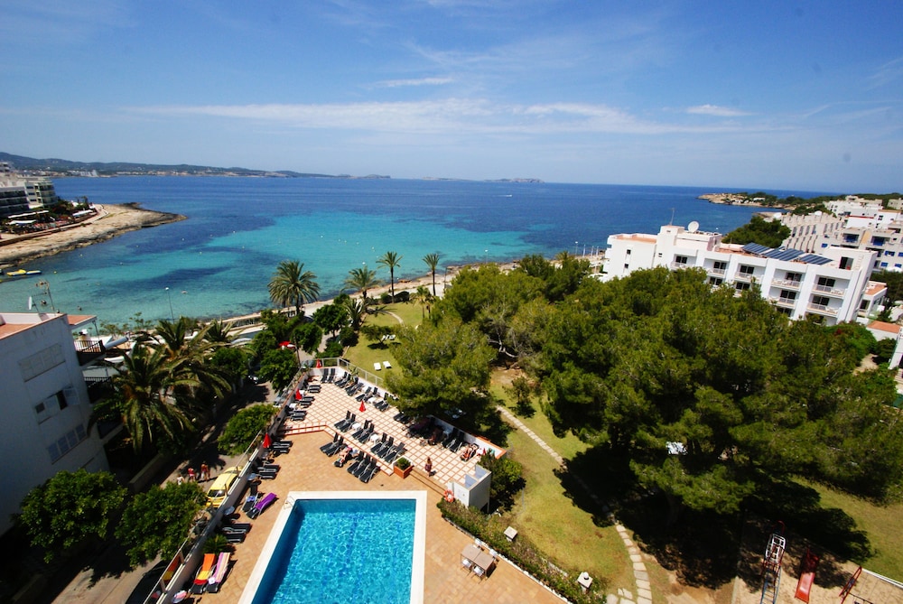 Hôtel Abrat 3*, Séjour Espagne & ses îles, Baléares, Ibiza par Ôvoyages Hôtel Abrat 3*, Séjour Espagne & ses îles, Baléares, Ibiza par Ôvoyages