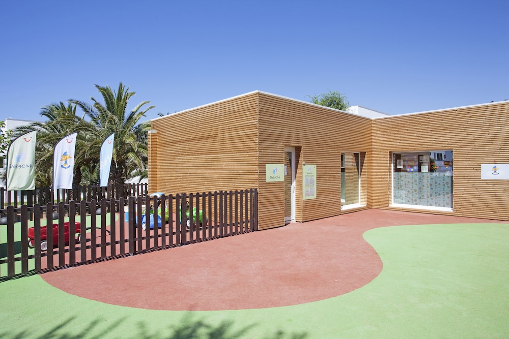 Hôtel Grupotel Mar de Menorca 4*, Séjour Espagne & ses îles, Baléares, Minorque par Ôvoyages Hôtel Grupotel Mar de Menorca 4*, Séjour Espagne & ses îles, Baléares, Minorque par Ôvoyages