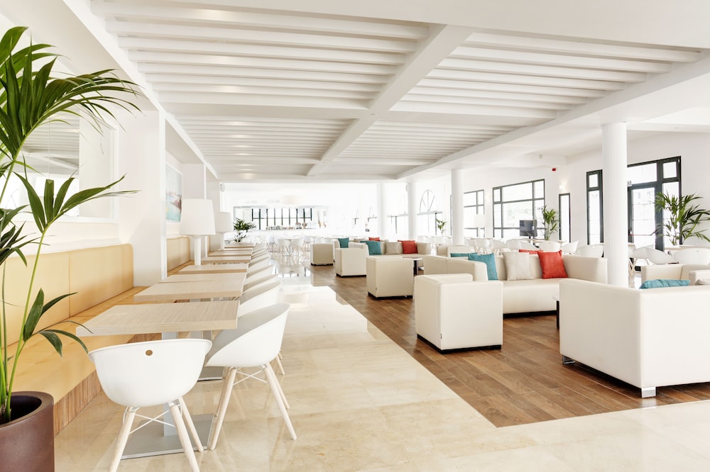 Hôtel Grupotel Mar de Menorca 4*, Séjour Espagne & ses îles, Baléares, Minorque par Ôvoyages Hôtel Grupotel Mar de Menorca 4*, Séjour Espagne & ses îles, Baléares, Minorque par Ôvoyages
