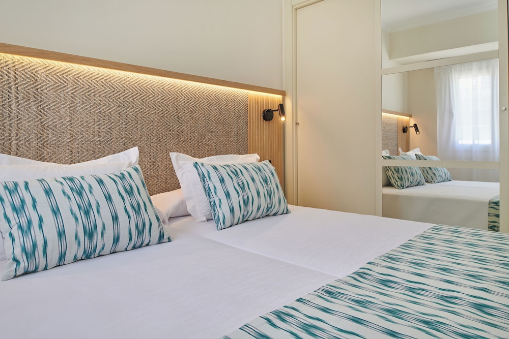 Hôtel Grupotel Mar de Menorca 4*, Séjour Espagne & ses îles, Baléares, Minorque par Ôvoyages Hôtel Grupotel Mar de Menorca 4*, Séjour Espagne & ses îles, Baléares, Minorque par Ôvoyages