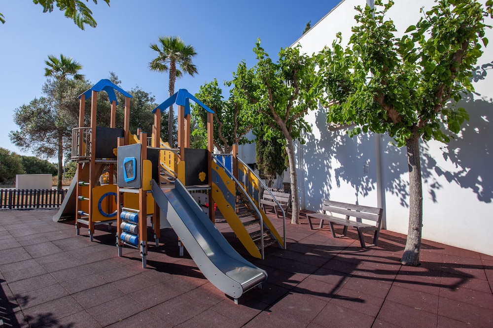 Hôtel Grupotel Mar de Menorca 4*, Séjour Espagne & ses îles, Baléares, Minorque par Ôvoyages Hôtel Grupotel Mar de Menorca 4*, Séjour Espagne & ses îles, Baléares, Minorque par Ôvoyages