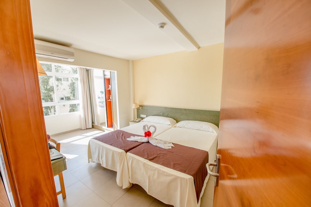Hotel HL Sahara Playa 4*