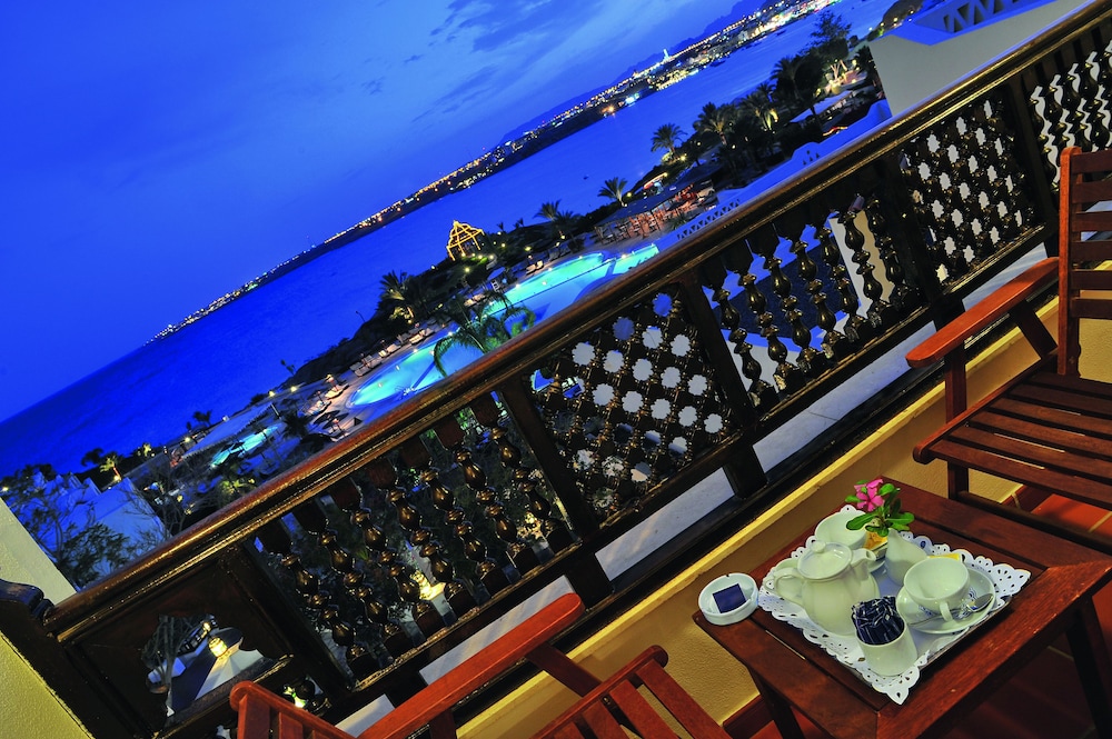 Hôtel Mövenpick Resort Sharm El Sheikh 5*, Séjour Egypte, Sharm El Sheikh par Ôvoyages Hôtel Mövenpick Resort Sharm El Sheikh 5*, Séjour Egypte, Sharm El Sheikh par Ôvoyages