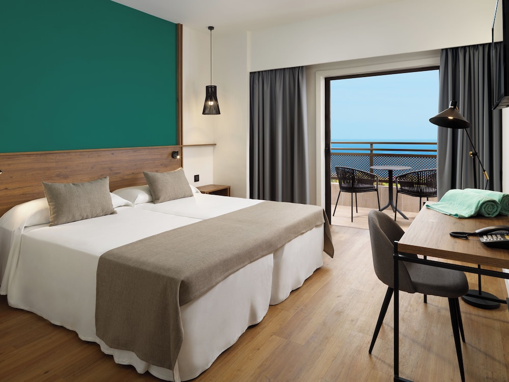 Hôtel Fergus Puerto De La Cruz 4*, Séjour Espagne & ses îles, Canaries, Tenerife par Ôvoyages Hôtel Fergus Puerto De La Cruz 4*, Séjour Espagne & ses îles, Canaries, Tenerife par Ôvoyages