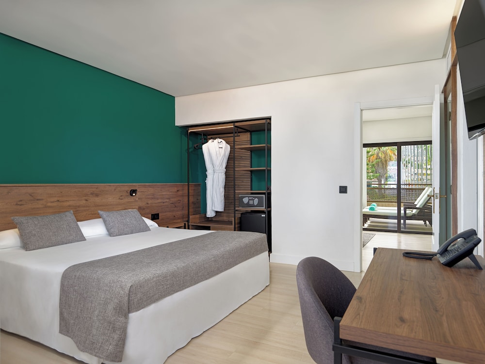 Hôtel Fergus Puerto De La Cruz 4*, Séjour Espagne & ses îles, Canaries, Tenerife par Ôvoyages Hôtel Fergus Puerto De La Cruz 4*, Séjour Espagne & ses îles, Canaries, Tenerife par Ôvoyages