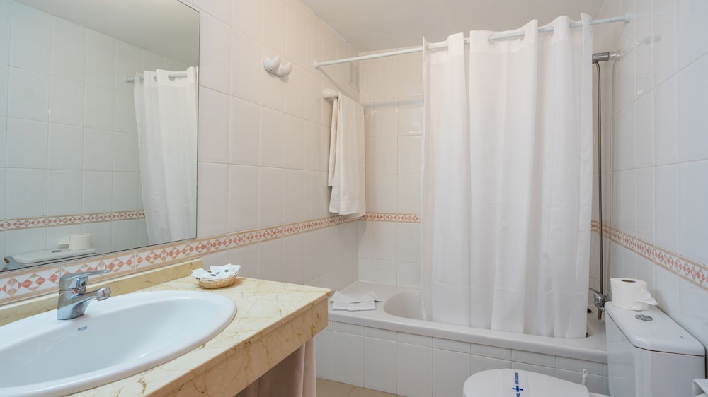 Hôtel BLUESEA Costa Teguise Gardens 3*, Séjour Espagne & ses îles par Ôvoyages