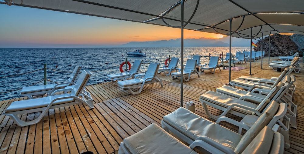 Hôtel Adonis 4*, Séjour Turquie, Antalya par Ôvoyages Hôtel Adonis 4*, Séjour Turquie, Antalya par Ôvoyages