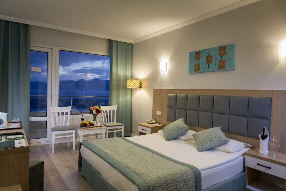 Hôtel Adonis 4*, Séjour Turquie, Antalya par Ôvoyages Hôtel Adonis 4*, Séjour Turquie, Antalya par Ôvoyages