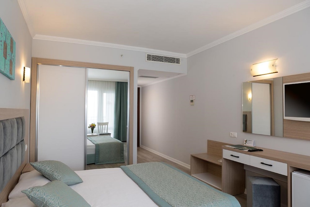 Hôtel Adonis 4*, Séjour Turquie, Antalya par Ôvoyages Hôtel Adonis 4*, Séjour Turquie, Antalya par Ôvoyages
