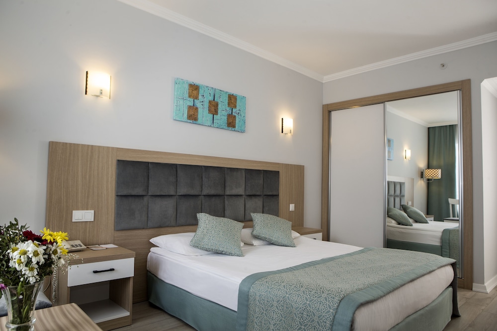 Hôtel Adonis 4*, Séjour Turquie, Antalya par Ôvoyages Hôtel Adonis 4*, Séjour Turquie, Antalya par Ôvoyages