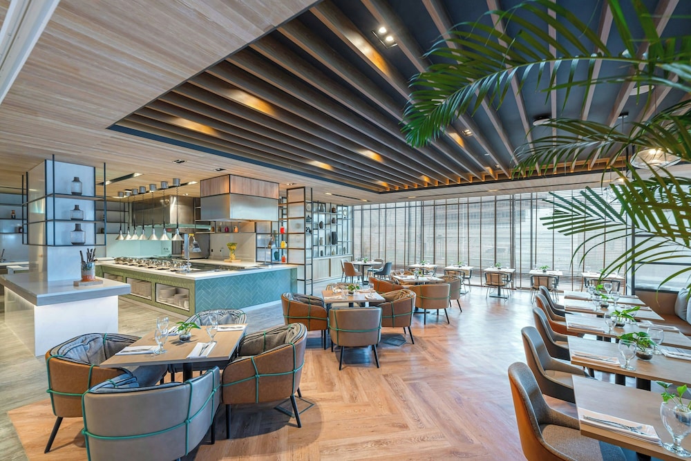 Hôtel Four Points by Sheraton King Abdulaziz Road 4*