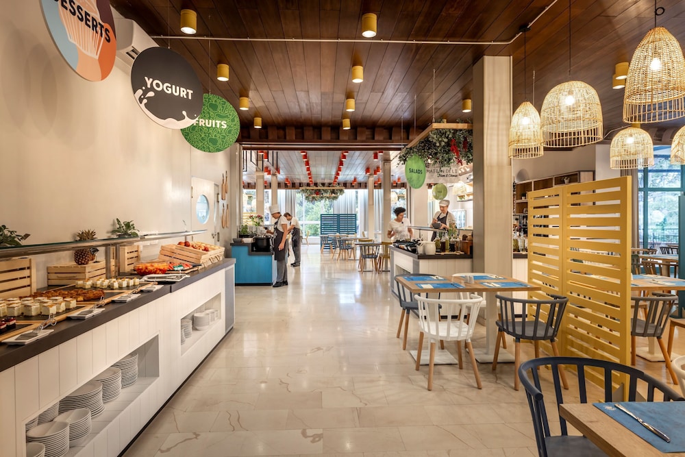 Hôtel Sunny Makarska by Valamar 3*