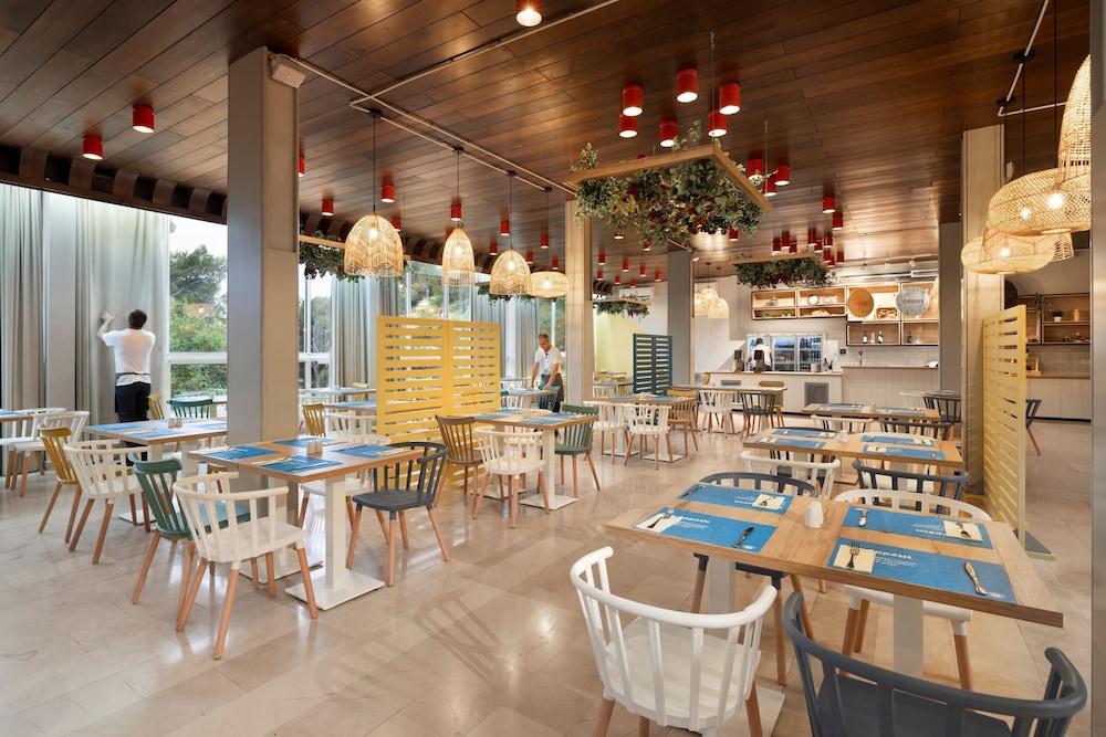 Hôtel Sunny Makarska by Valamar 3*, Séjour Croatie, Dubrovnik par Ôvoyages